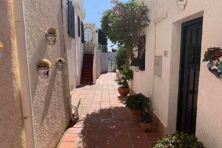 Casa Kaluel Adosado Blanco Villa เนร์คา ภายนอก รูปภาพ